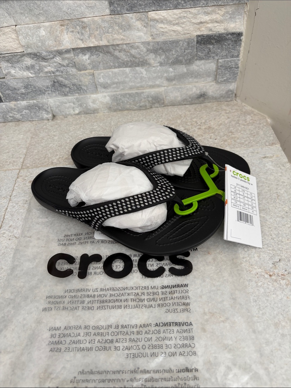 CROCS Kadee II Rhinestone Flip Flop Sandals new with tags size 6